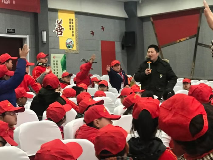 “恐龙科普知识讲座进校园”活动走进滨海实小新建南路校区