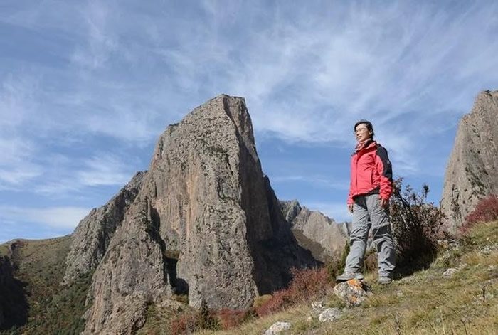 ��ʯ��ʱ������ѧ�����ݴ�ѧ�����Ŷ��ջ��й�����Ů��ѧ�ҽ���