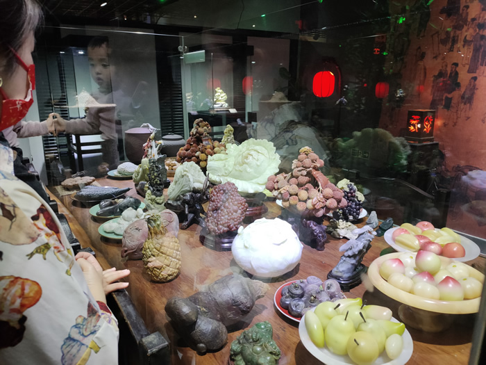 过大年到广州花都石头记矿物园赏宝石看化石