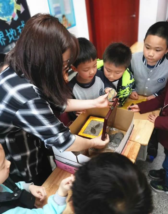 ����ʡ���ʾֵ��ĵ��ʴ�ӿ�չ��52������������ա�����ϵ�л