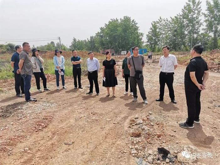 �����������ʯȺ���Ҽ���Ȼ������ӭ�Ӳ�������