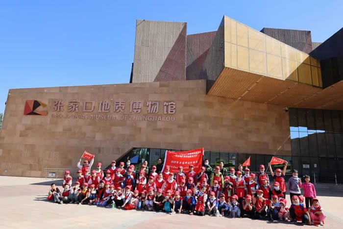 С���߻����������о� ̽����ԫ���Զ�Ź���