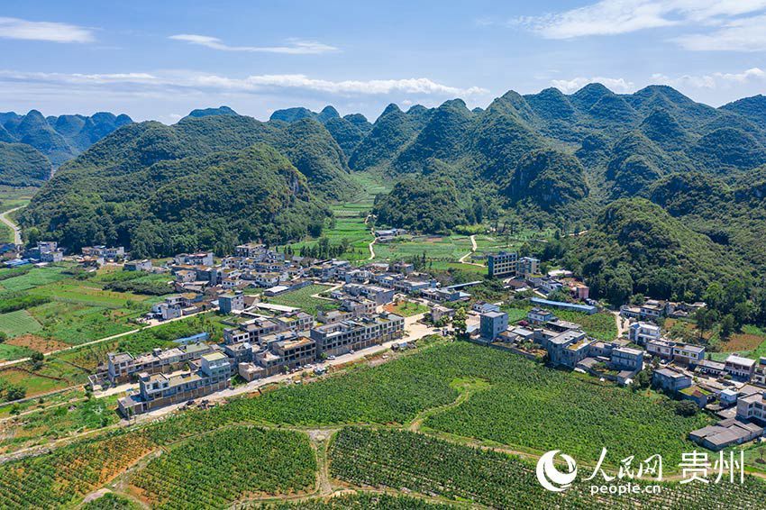 ̽�ع���ʡ��ɽ��Ļ�ʯ�޸�ʦ��������ǰ���䱦�������������