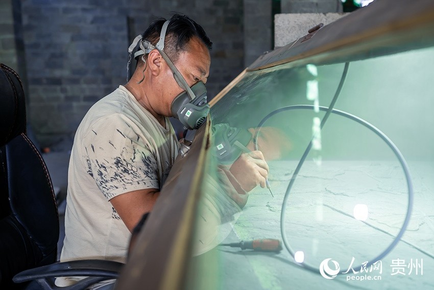 ̽�ع���ʡ��ɽ��Ļ�ʯ�޸�ʦ��������ǰ���䱦�������������