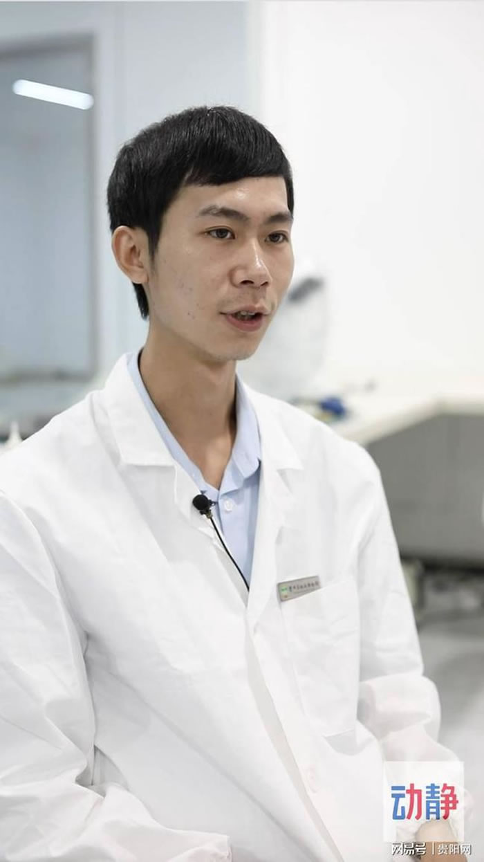 贵州省地质博物馆化石修复师如何“唤醒”亿年前的生命?