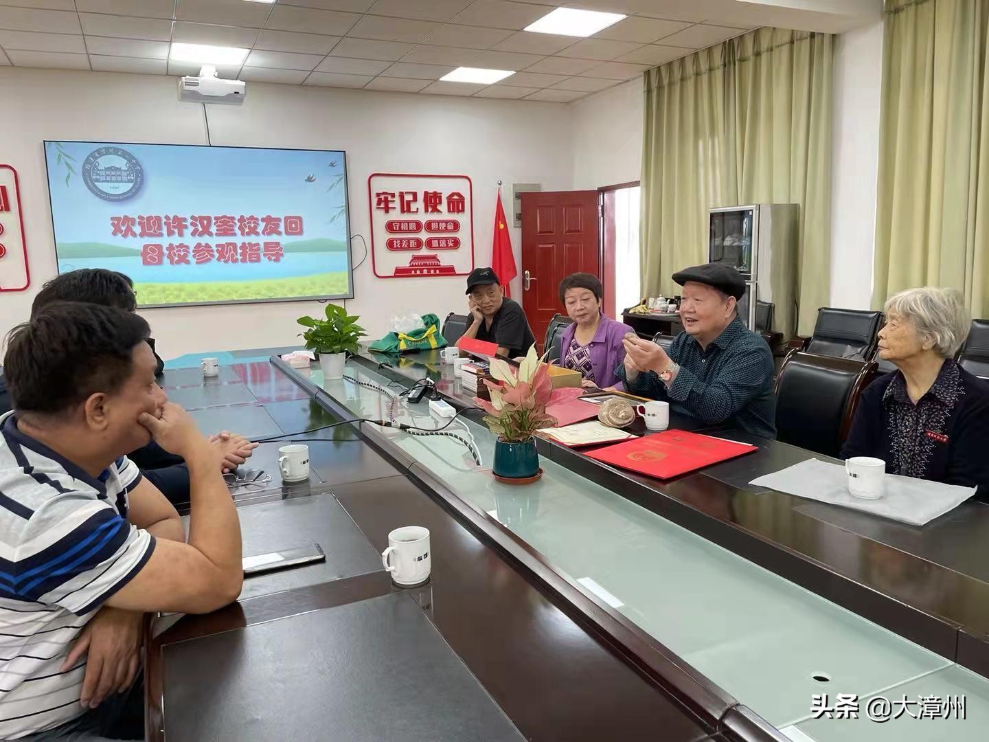 �п�Ժ�Ͼ����ʹ������о���������������ĸУ�����鼮����ʯ�Լ���֤��