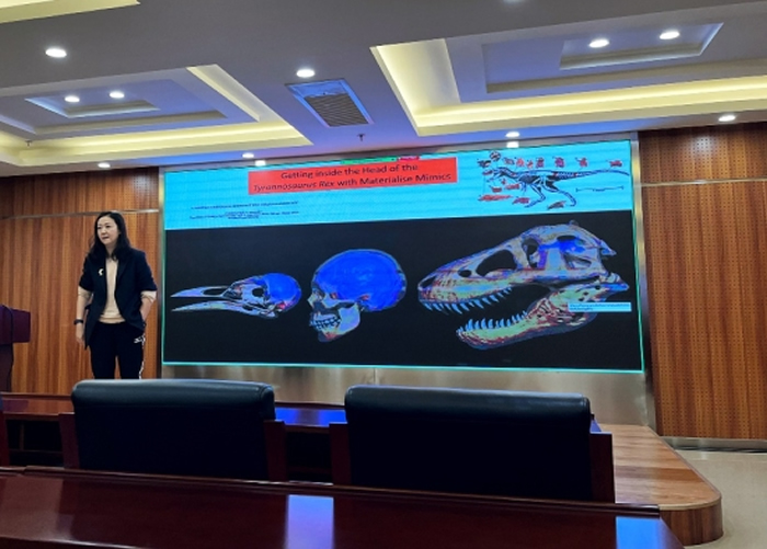 ¬���о�Ա������ά�ؽ������Ļ���������Ӧ��