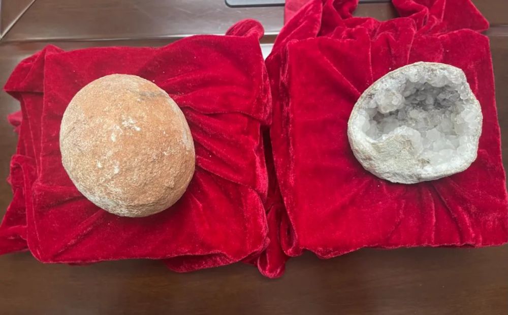 ����Ǳɽ�״η��ֿ�������ʯ