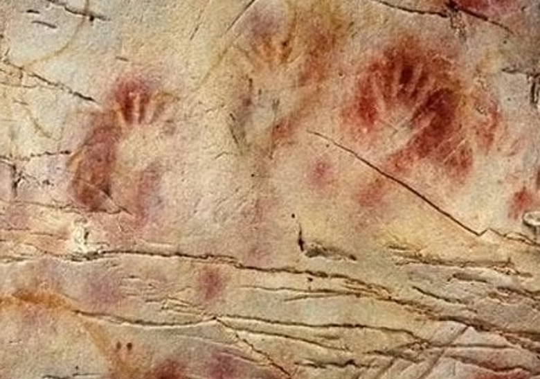 西班牙古老洞穴发现的神秘史前手印大多来自孩童 疑暗藏讯息