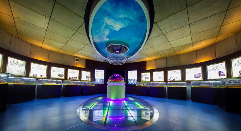 ɽ����ǡ�����֮�á���Խ���Ѽ� ϲӭ����һ��