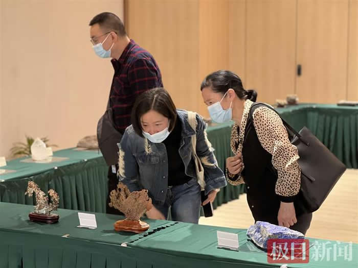 �人�С������ʹ屦 ̽������ء����ʱ걾չ