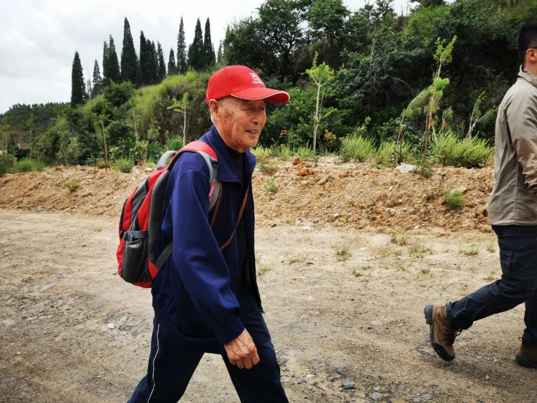 ����ɽ��÷��������ﻯʯ�İ�����Ե