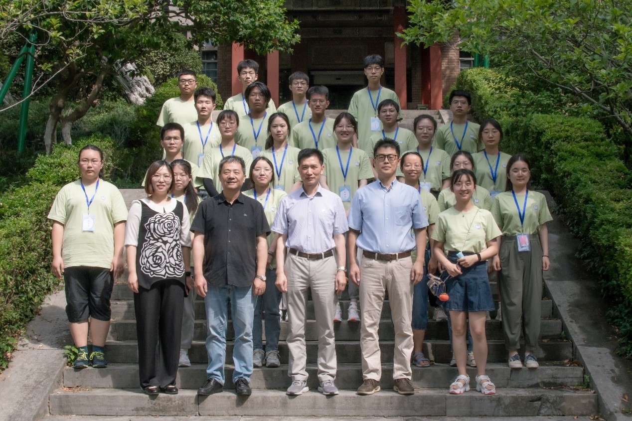 �Ͼ����������ٰ���߽��ѧ������������Ӫ