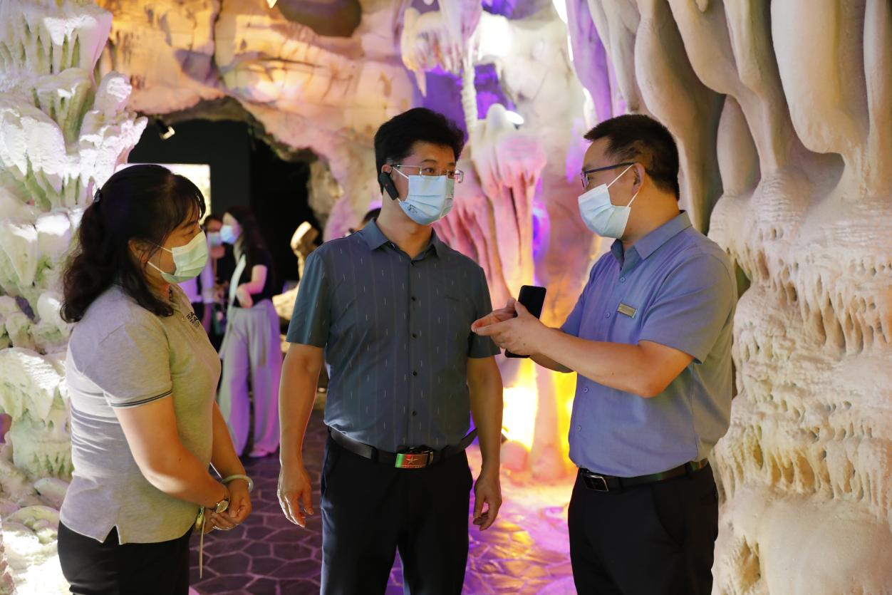 澄江化石地世界自然遗产管理委员会到贵州省地质博物馆调研交流