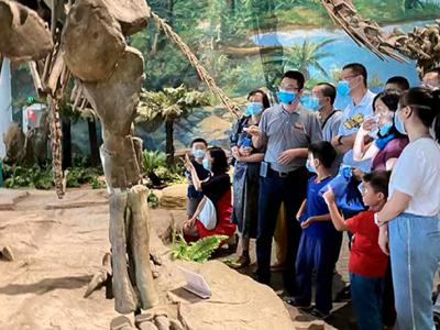 自贡恐龙博物馆被评定为首批省级文明旅游示范单位