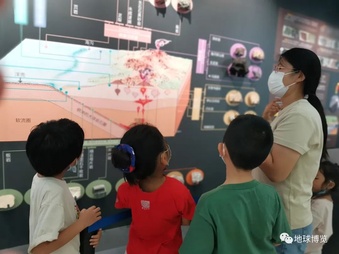 科普向未来--北京大学地质博物馆在行动