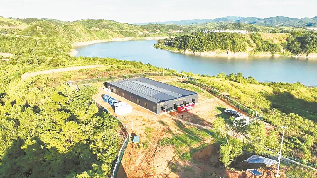 ��������ѧ��������ַ�·��֣����Լ100����ġ������ˡ�3��ͷ�ǻ�ʯ