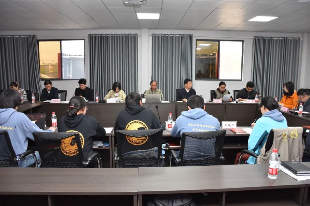 �ڶ����ʯ��ʱ�����Ÿ߼���ѵ���ް���ʮ����Բ�����