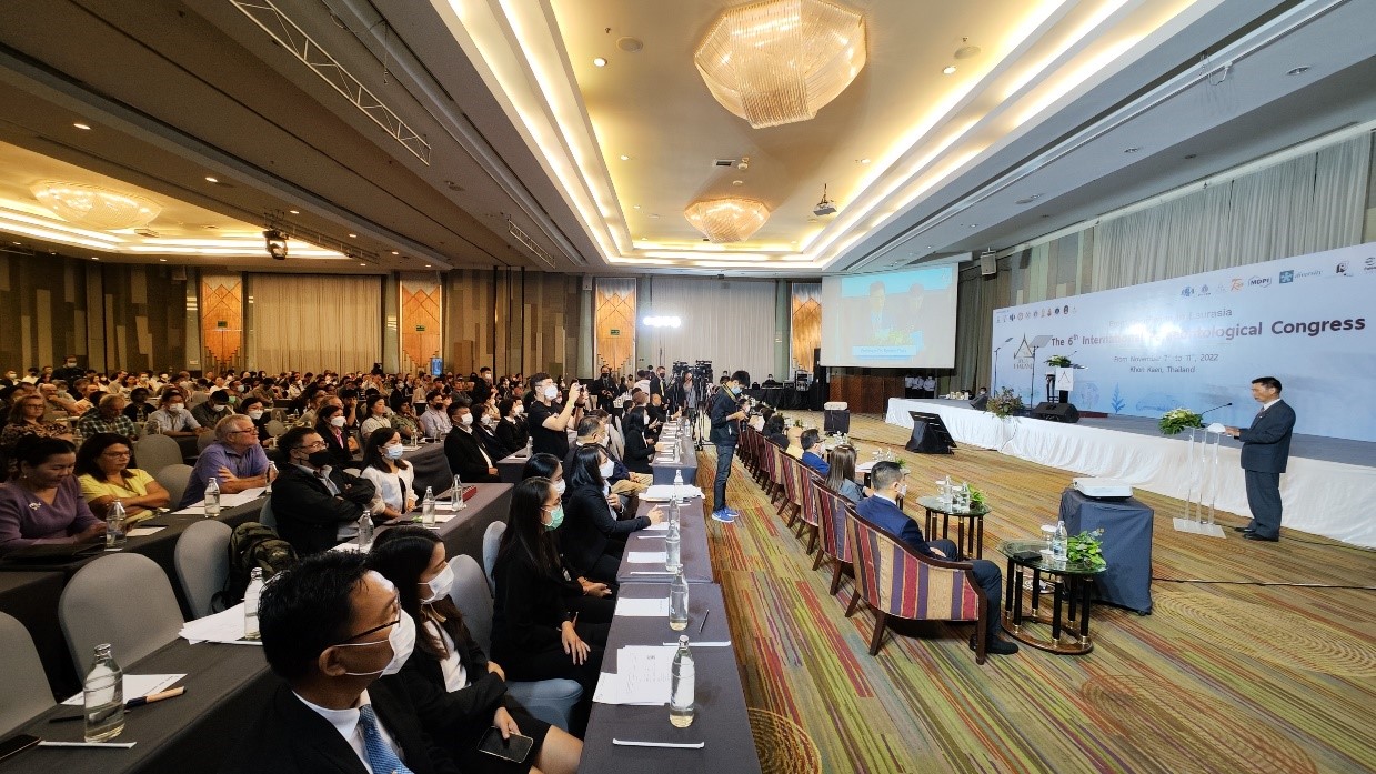 �Ͼ�������������̩���μӵ�������ʹ�����ѧ���