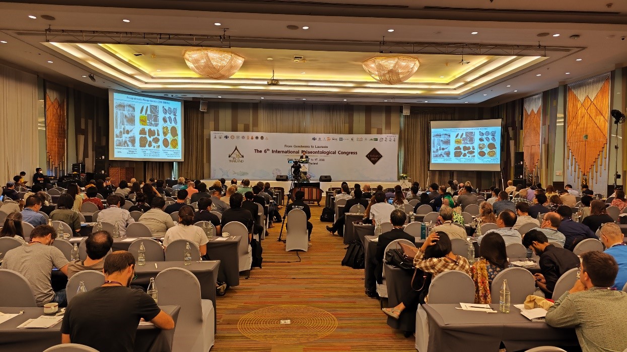 南京古生物所出访泰国参加第六届国际古生物学大会