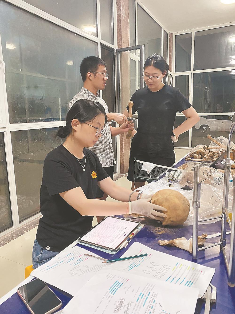 ̽�����Ŵ�ѧ�������о�����Խ����ʱ�ա��Ի�Ů洡�