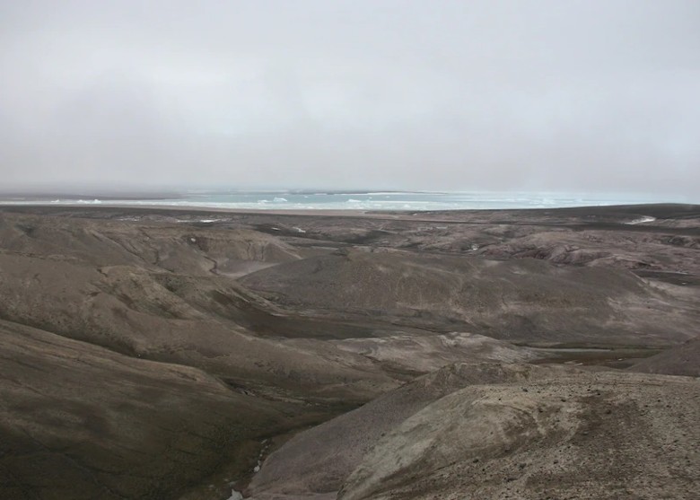 �����ѧ�Ŷ��ڸ��������ֹŻ��� ��ʾ200����ǰ��̬ϵͳ