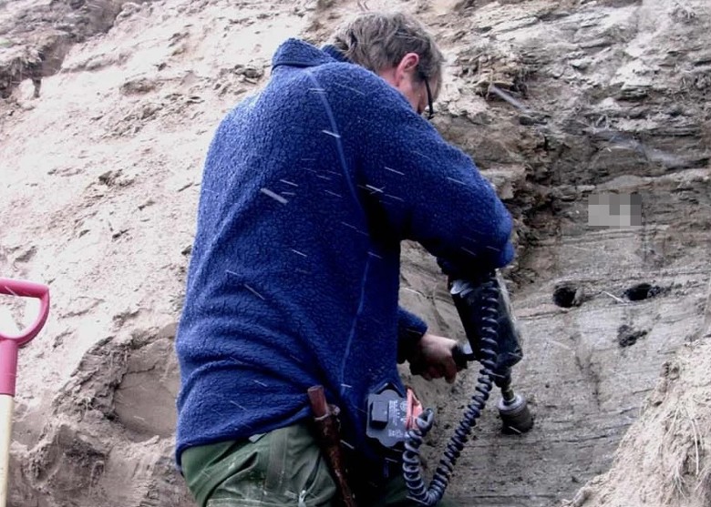 �����ѧ�Ŷ��ڸ��������ֹŻ��� ��ʾ200����ǰ��̬ϵͳ