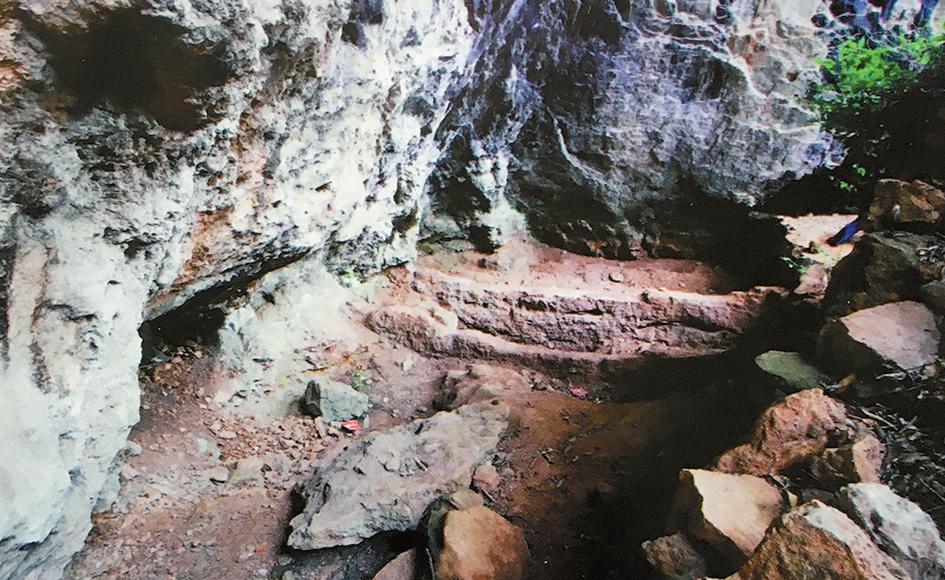 ������������ַ�Ͷ�ɽ��������ַ�������߽���Ϫ��ʯ��ʱ�������������