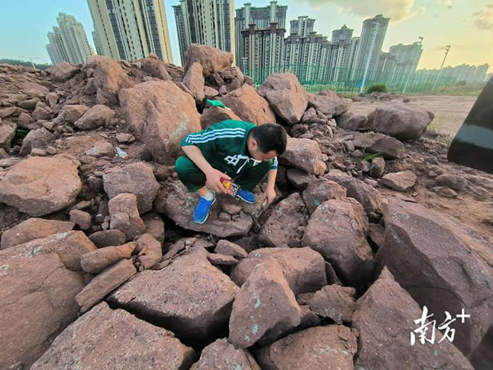 �㶫ʡ��Դ�в���ݸ��ݳ�ɢ��ʱ���ⷢ��3ö��������ʯ