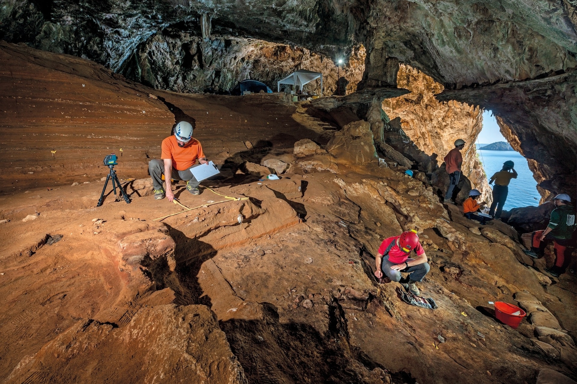 美国国家地理:窥探尼安德特人的世界