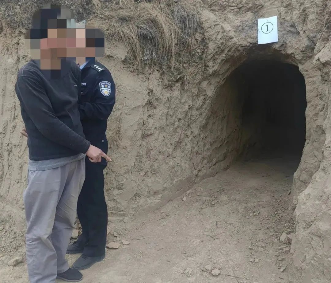 庆阳市镇原县公安局方山派出所侦破盗掘古脊椎动物化石案