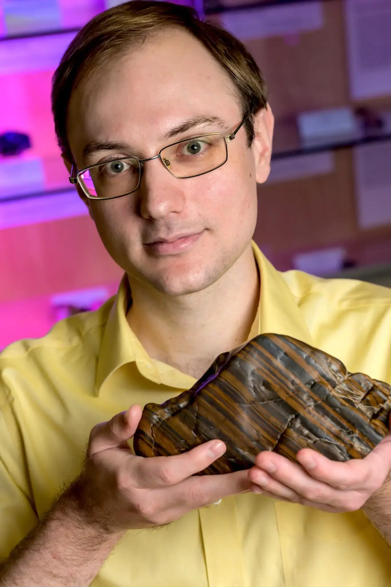 ���о�����Զ��΢������������˴��ģ�Ļ�ɽ�