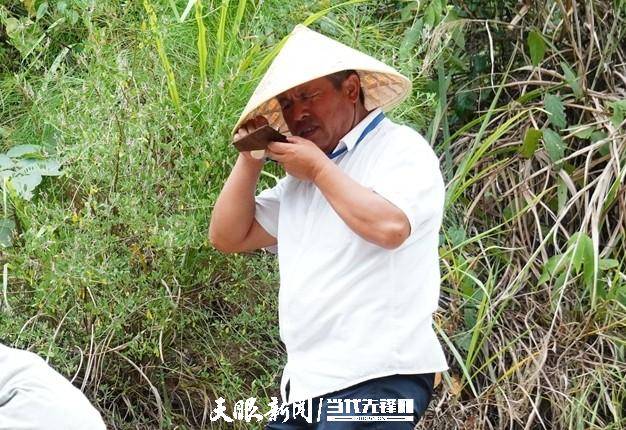 �����ظﶫ����ɴ�һ���˵ġ���ʯ������