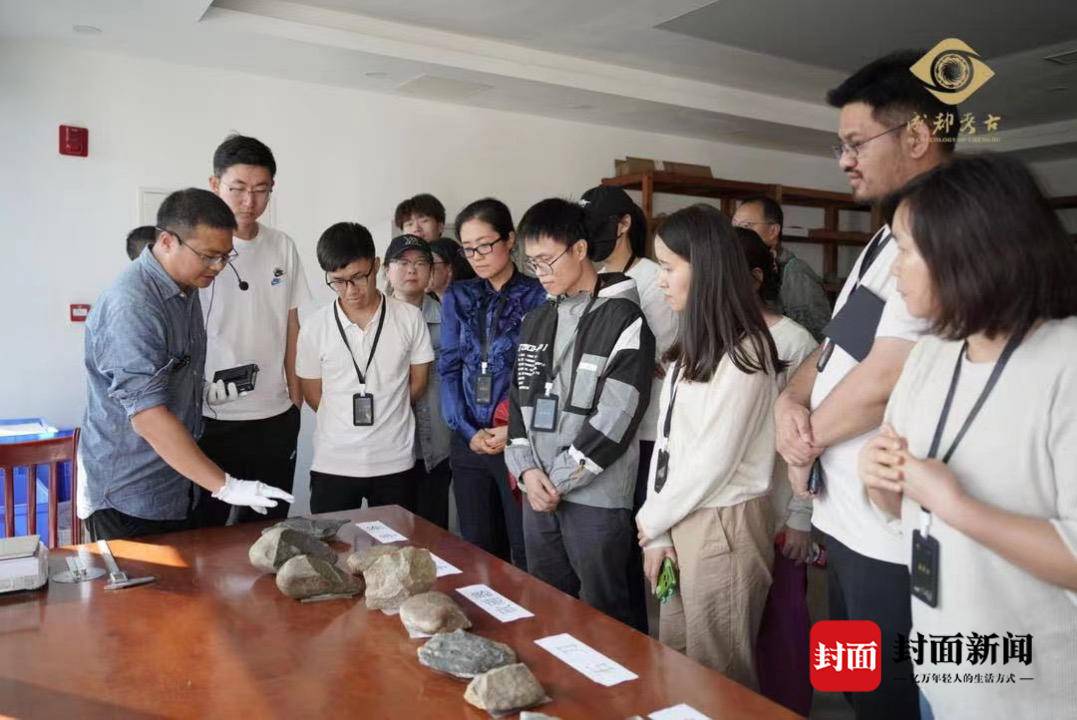 ߽߾ʯʱַ ǰľʯʯͷ