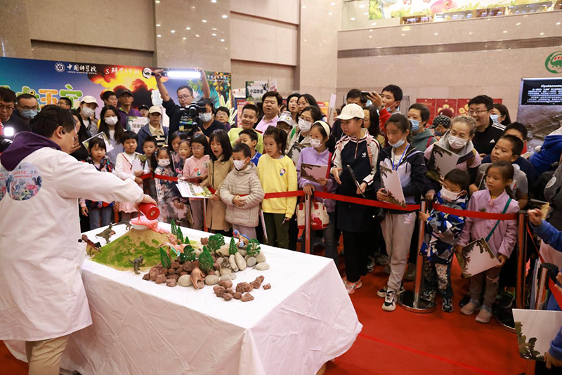 2023�ꡰ��ѧ���й���֮ҹ����й��Ŷ���ݿ�Ļ