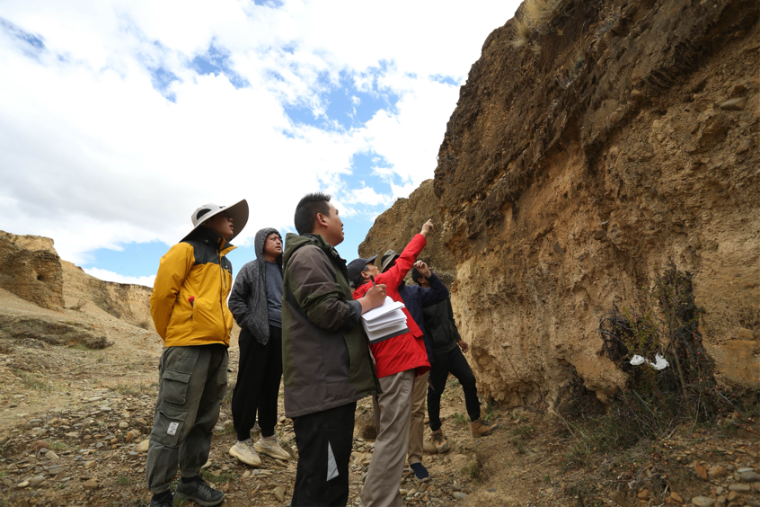 һ��ʯͷ ������ַ ���ݽ���