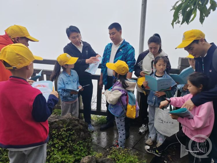 ����2����ǰ��Ƭ�� ������ר�ҽ��ܡ��׺�ɣ�