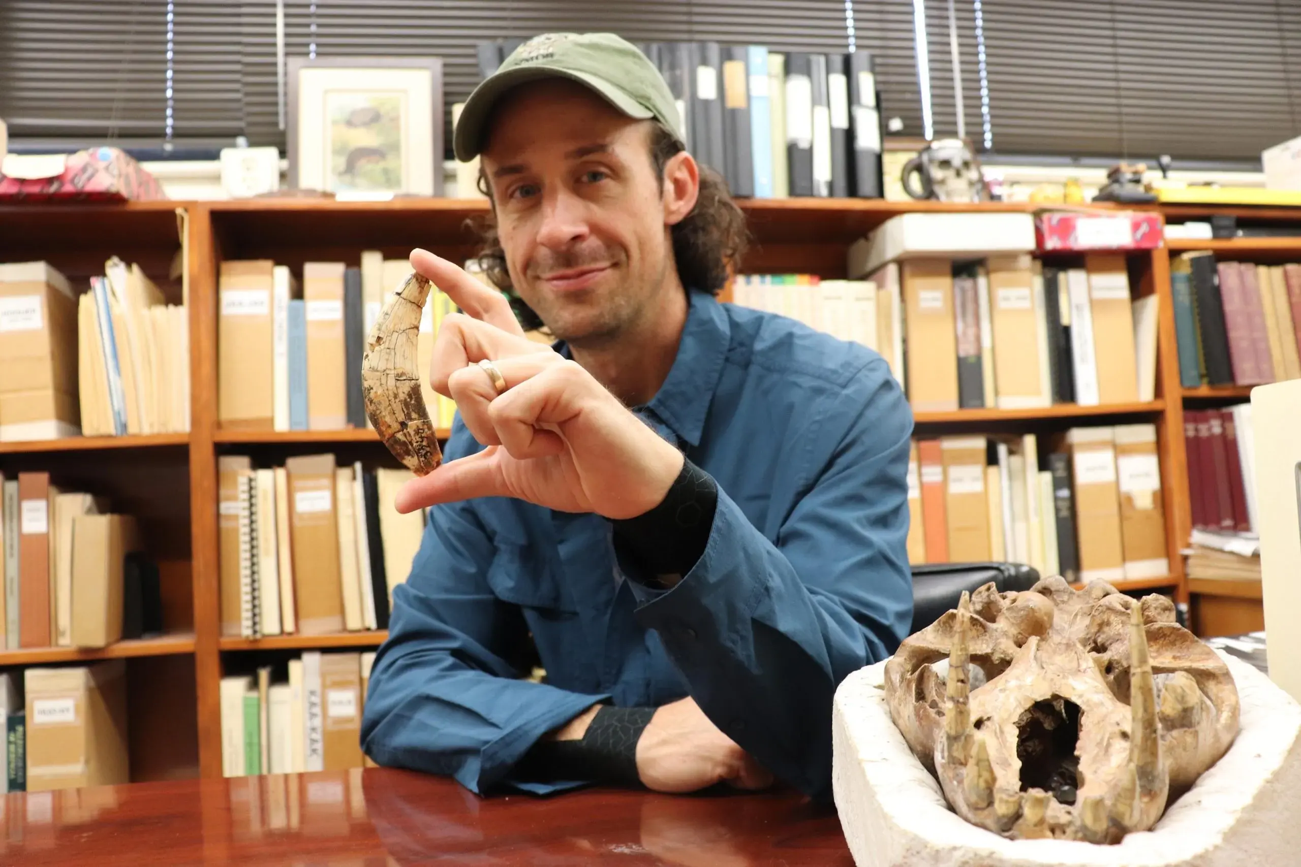 ��2Ӣ���СС��ʯ��д�����ǶԽ��ݻ�����ʶ