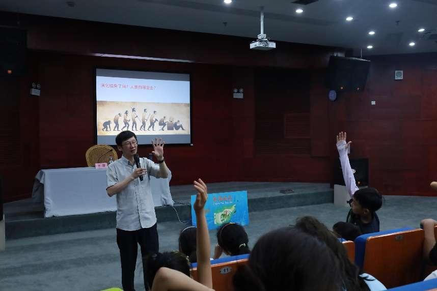 �ż�׵�����Ժ������������㵽�˵�����֮�á�����չ���ڽ��в���ݿ�չ