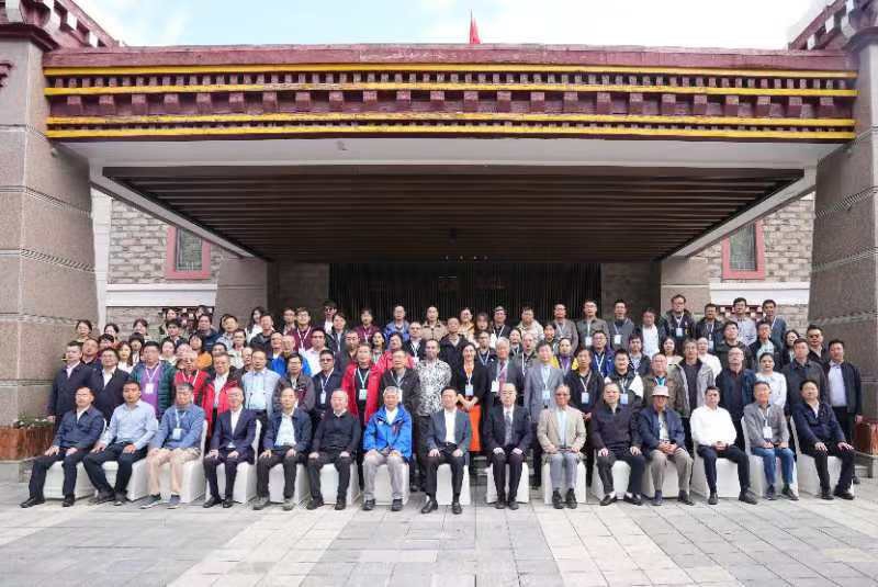 Ƥ����ַ�߸�������ŷ��½������Ǩ����ɢ����ѧ�������ڵ��Ǿ���