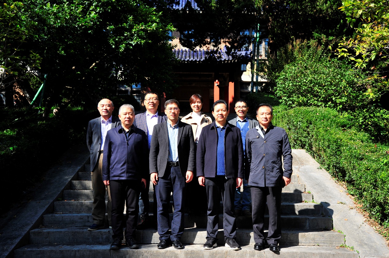 ���ҹ����ﻯʯר��ίԱ�����õ����Ͼ���������