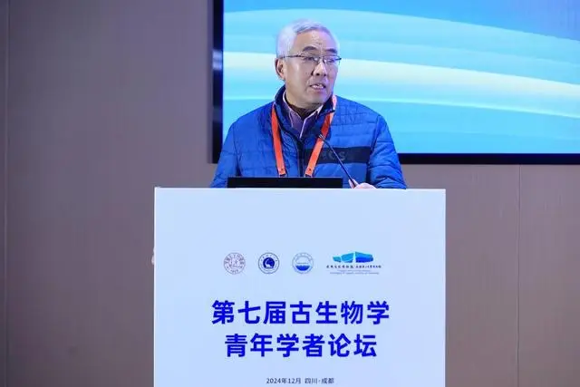 С�ڣ����ţ�������������������ѧ����ѧ���ڳɶ�����Ѷѡ�