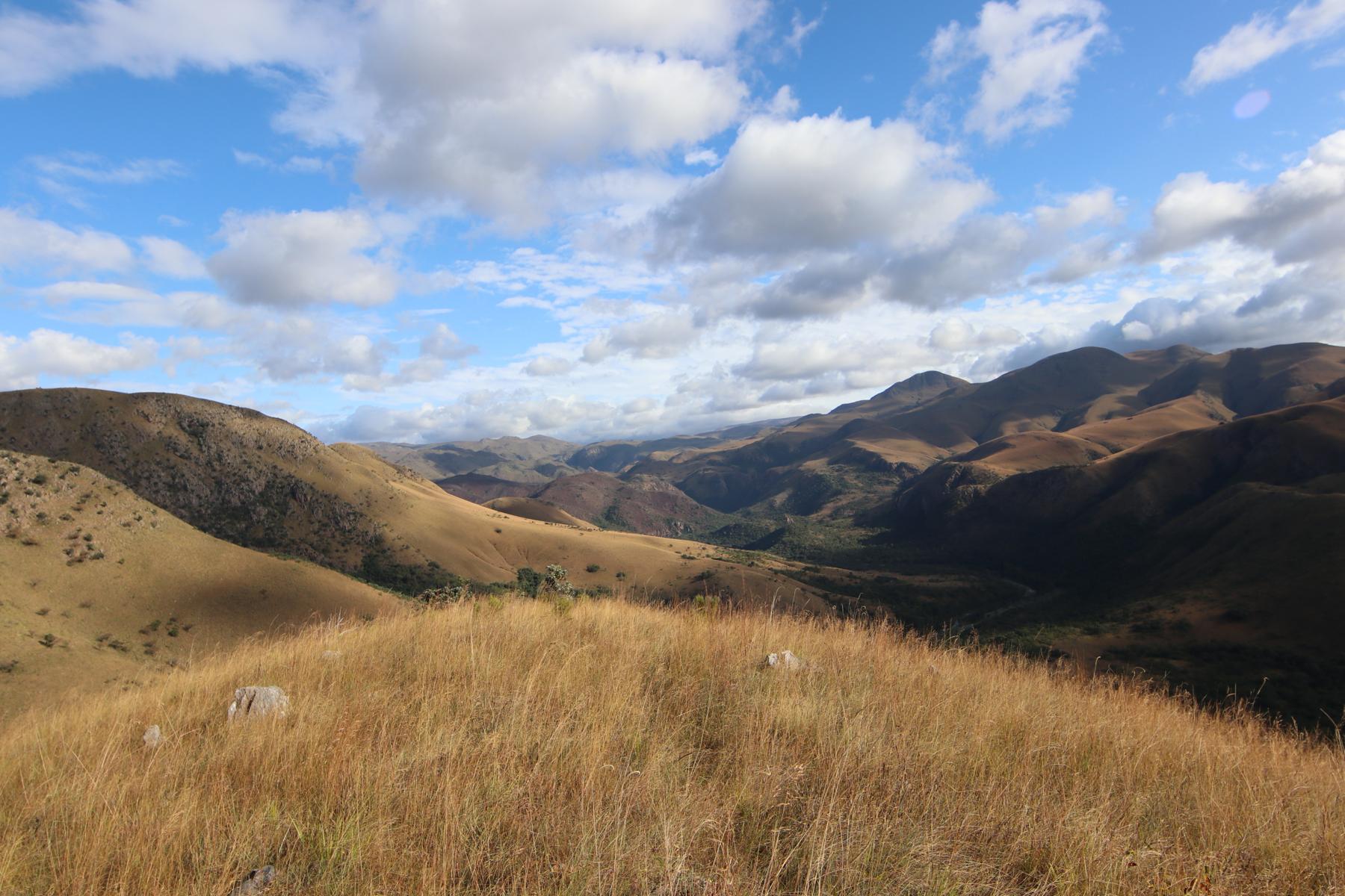 ʯ��ʱ�������Բɼ��߳�;���棬Ϊ���ǵĹ����ҵ�������ɫ��ʯͷ